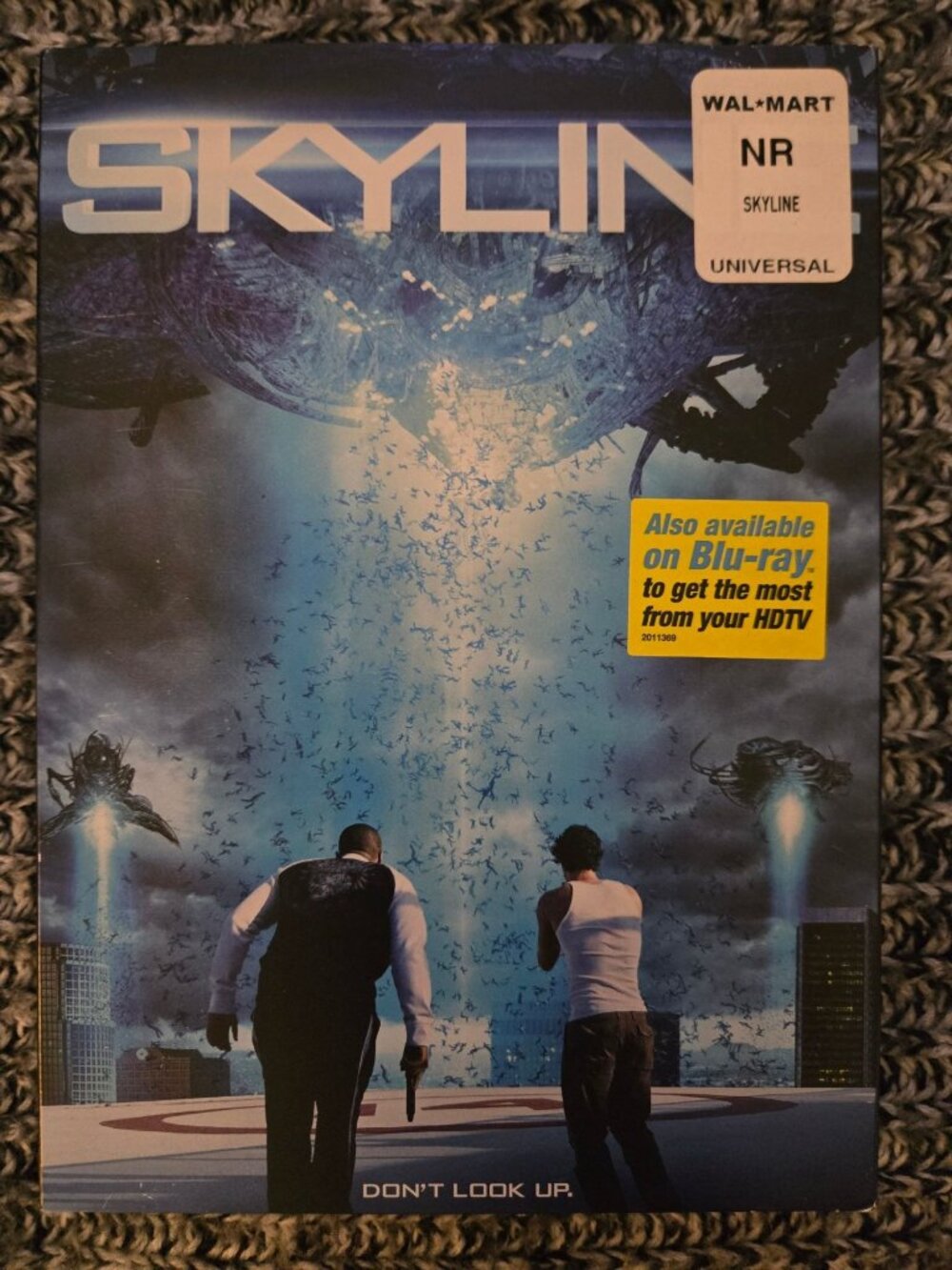 Skyline DVD Sci-Fi Action Movie 2010 Universal Studios NR